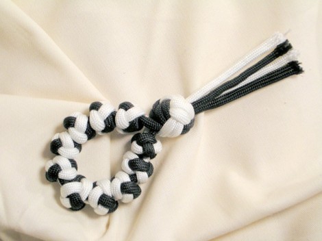 A very short prayer cord to show the use of the Sailor's Knife Lanyard knot.